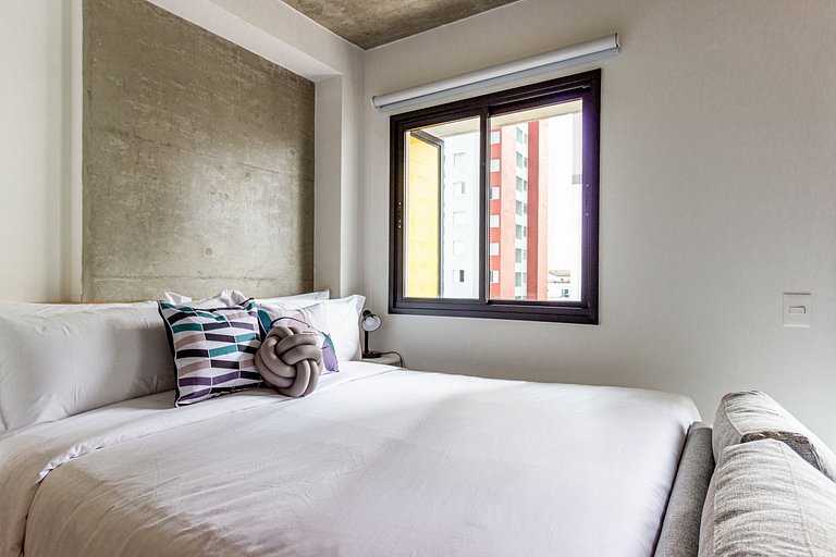 Studio 01 cama casal com varanda