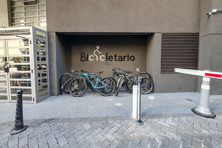 Apartamento com Vista e andar alto no Arouche