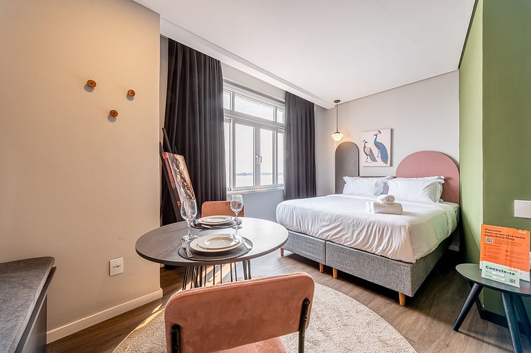 Studio com vista mobiliado para locação em Porto Alegre