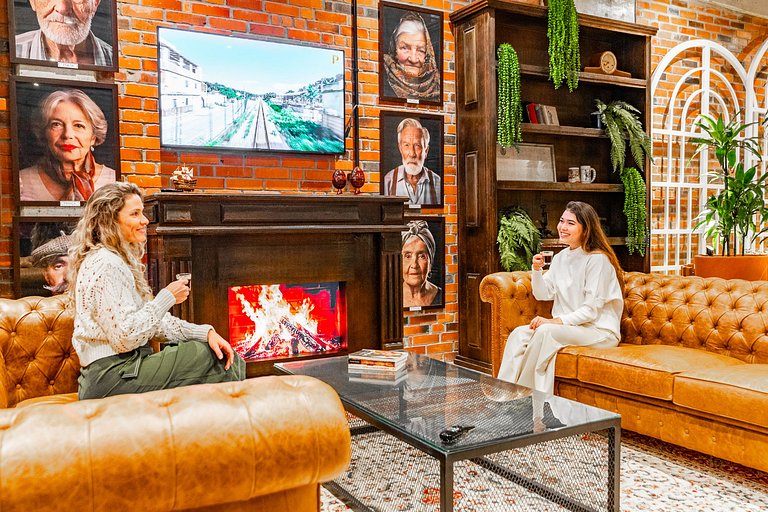 Linked Batel by Xtay - Modern and Connected Experience Steps