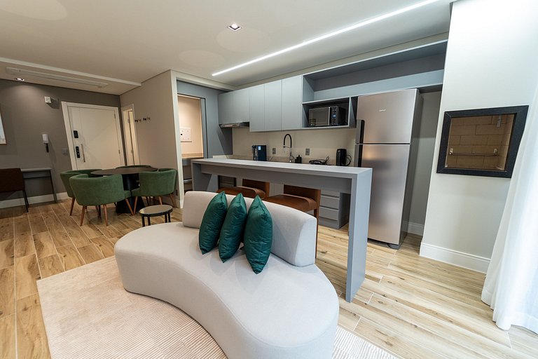 Apartamento com 2 suítes e sacada