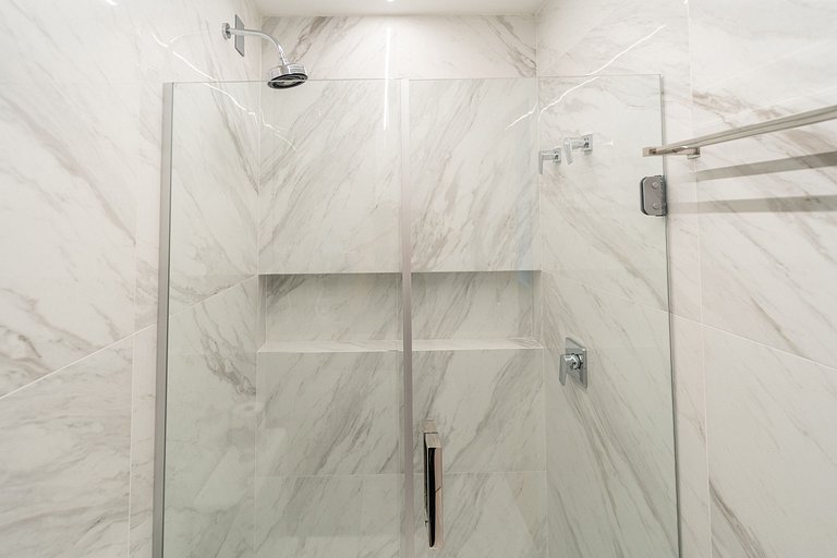Apartamento com 2 suítes e sacada