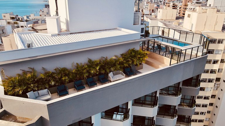 The Bridge by Xtay – Estúdio completo com piscina e academia