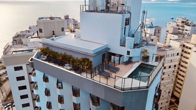 The Bridge by Xtay – Studios in Florianópolis with Rooftop P