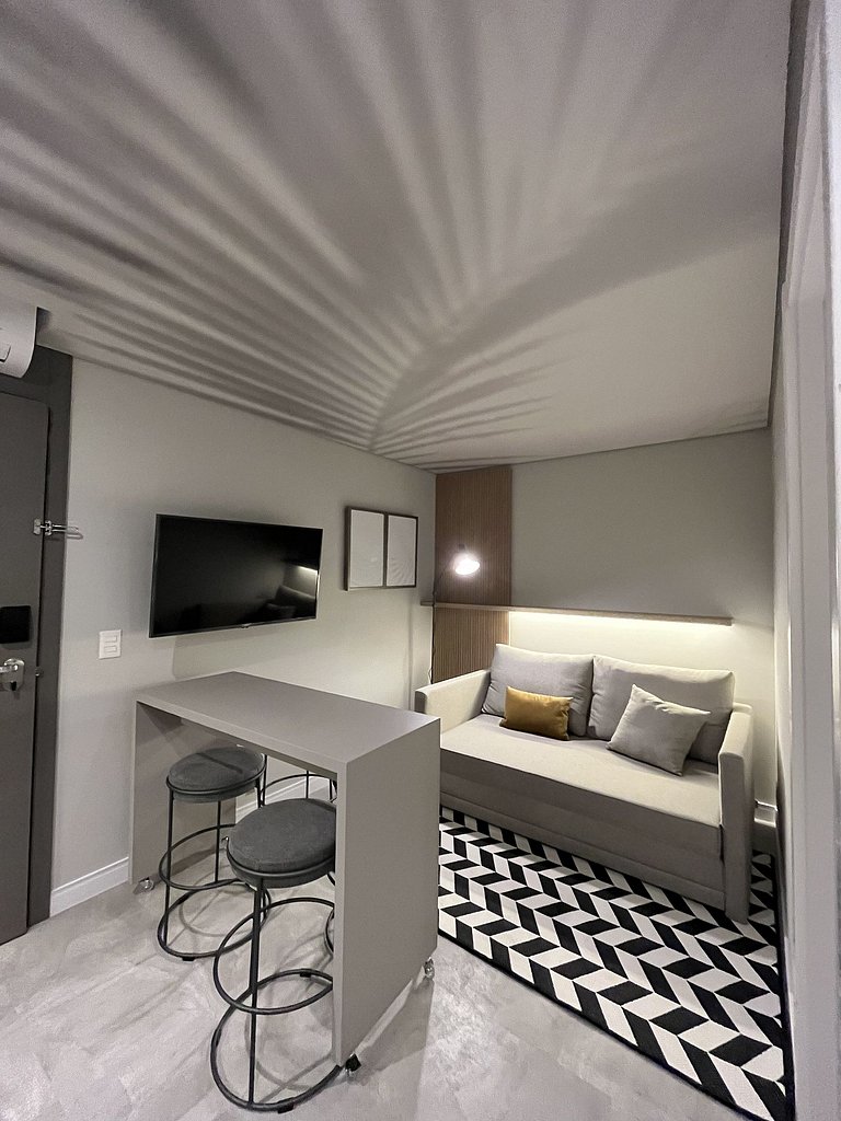 Apto Família 26m² - 3min da praia c/ cozinha