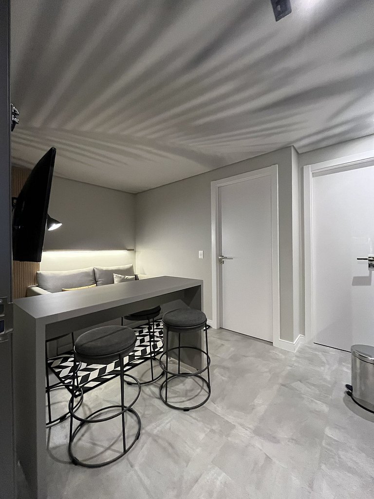 Apto Família 26m² - 3min da praia c/ cozinha