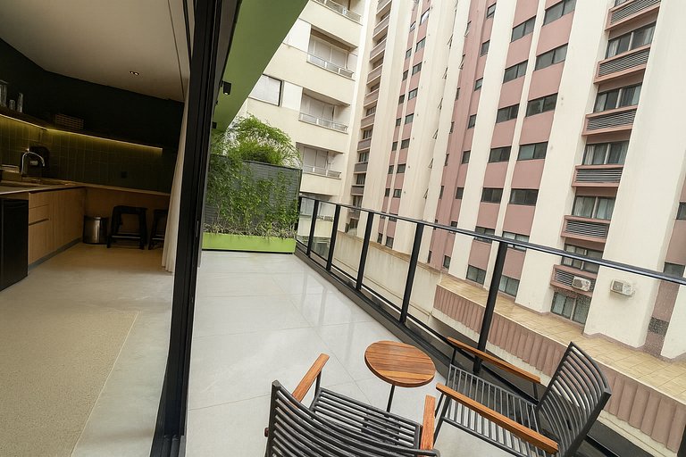 Apto com sacada 39m² - Com varanda e confortável