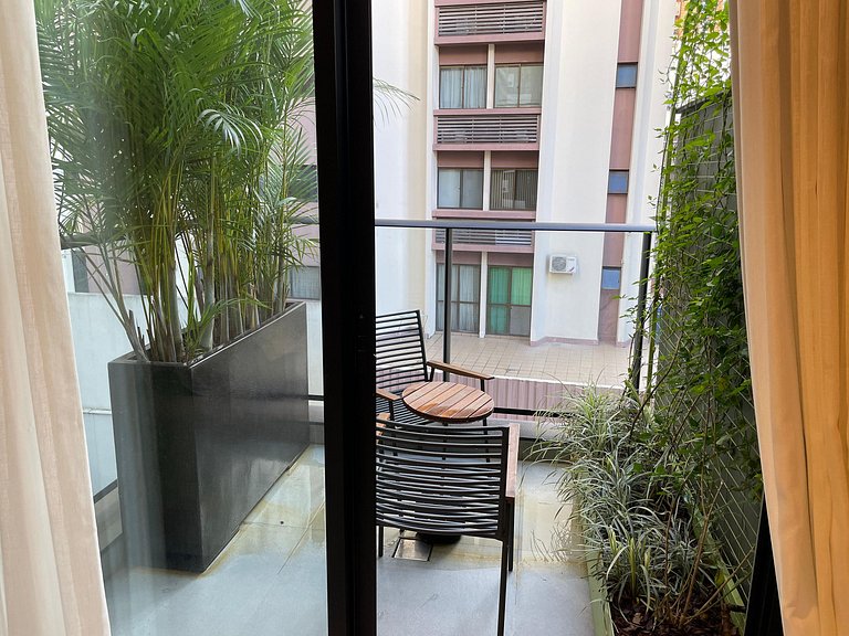 Apto Luxo com varanda 53m² - Completo e aconchegante