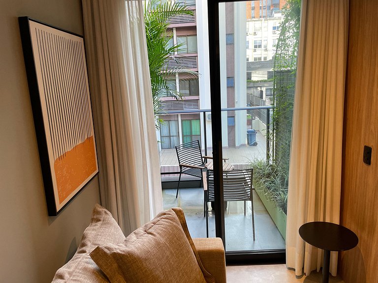 Apto Luxo com varanda 53m² - Completo e aconchegante