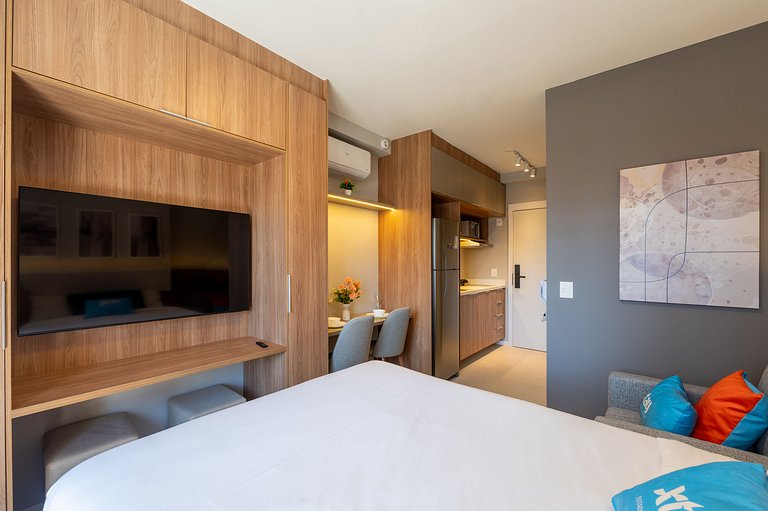 Modern Studio in Perdizes – with Gym, Near Allianz and Bourb