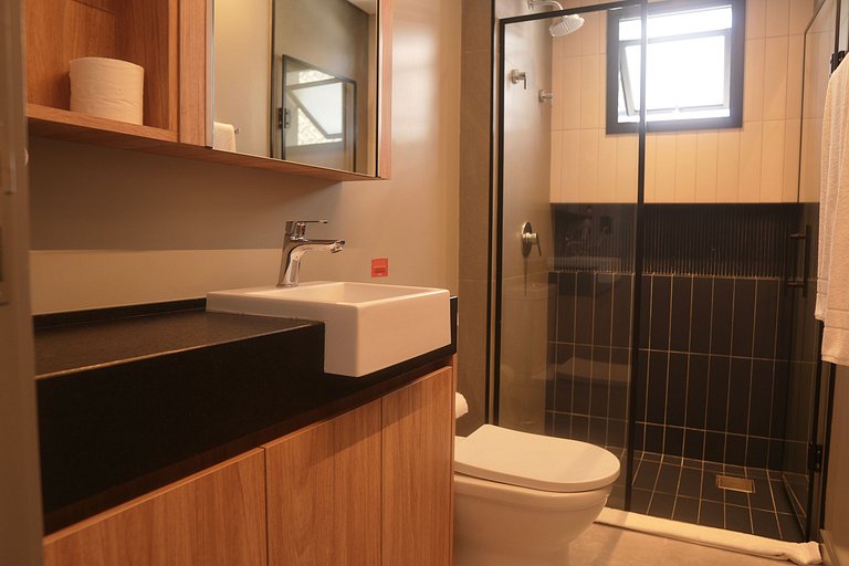 Studio Completo 53m² - No Centro e com cozinha