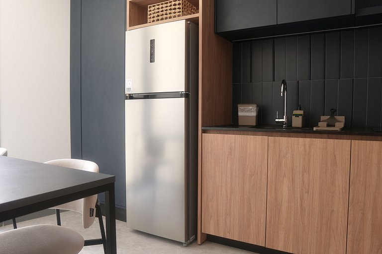 Studio Completo 53m² - No Centro e com cozinha