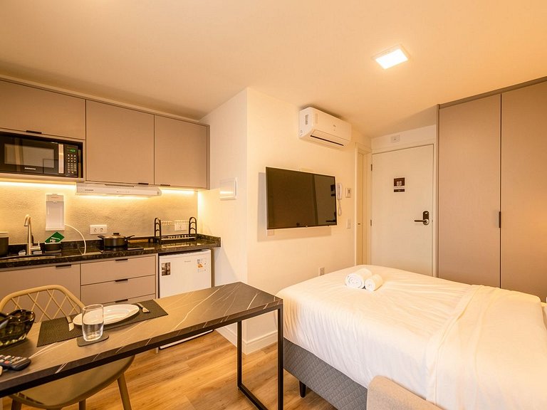 Studio simple 1 double bed