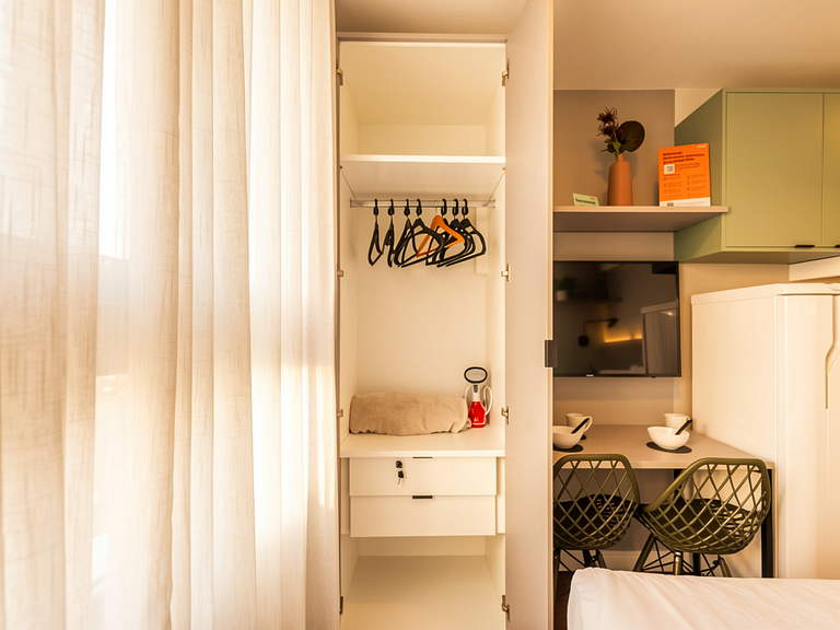 Studio versátil novinho, Alto da Glória, Curitiba